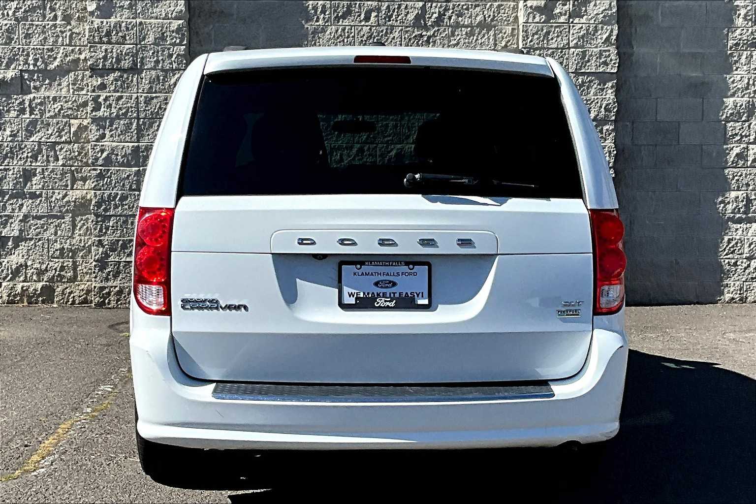 Thumbnail: 2017 Dodge Grand Caravan - 5