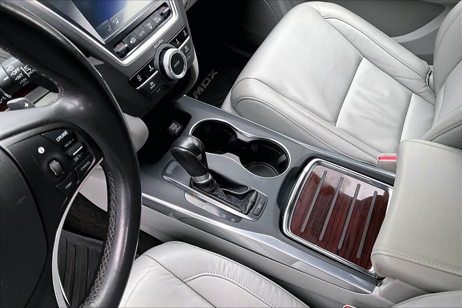 Thumbnail: 2015 Acura MDX - 16