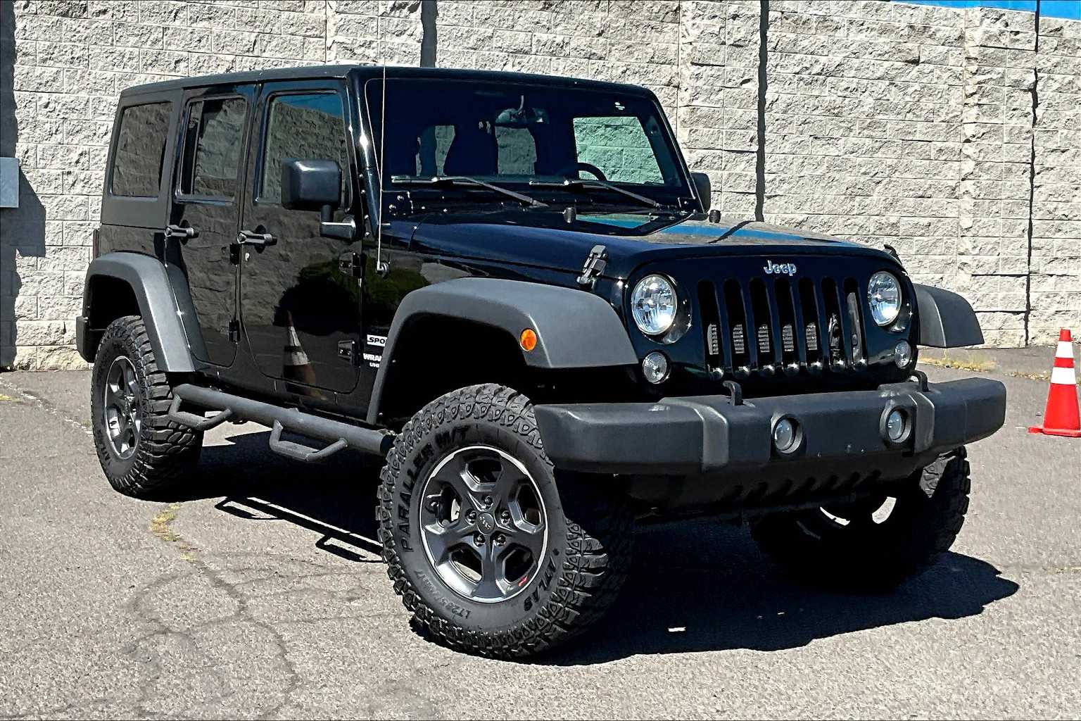 Thumbnail: 2017 Jeep Wrangler - 21