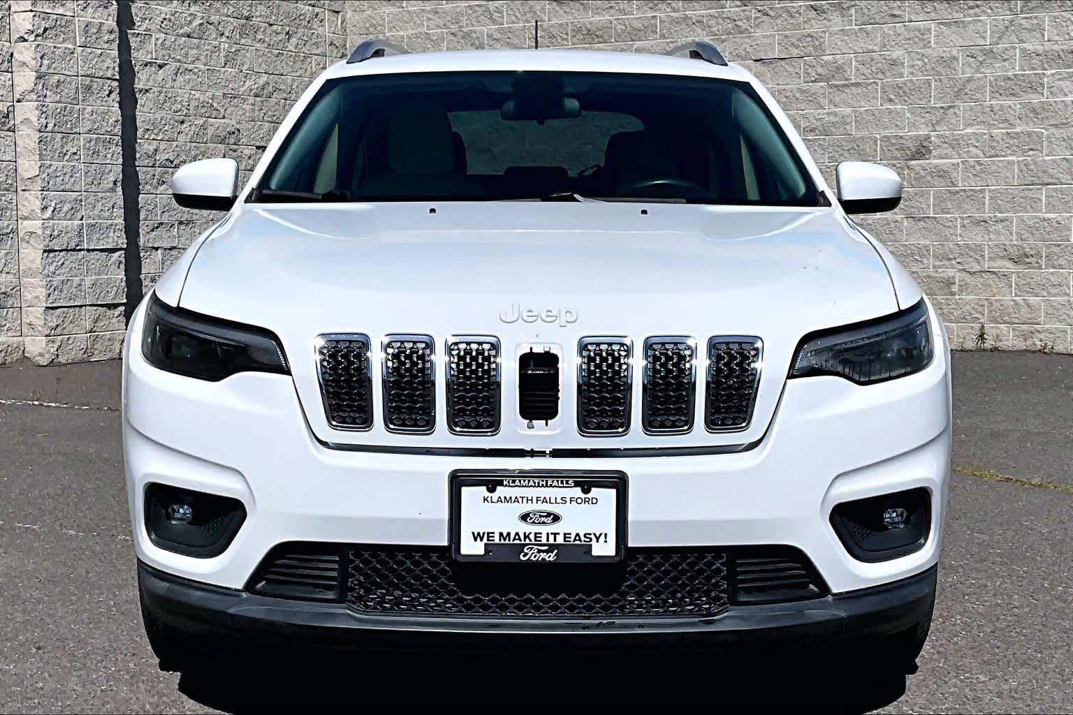 Thumbnail: 2019 Jeep Cherokee - 6