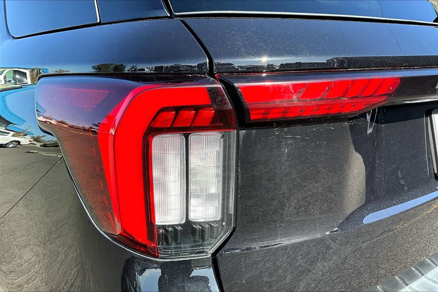 Thumbnail: 2025 Ford Explorer - 32
