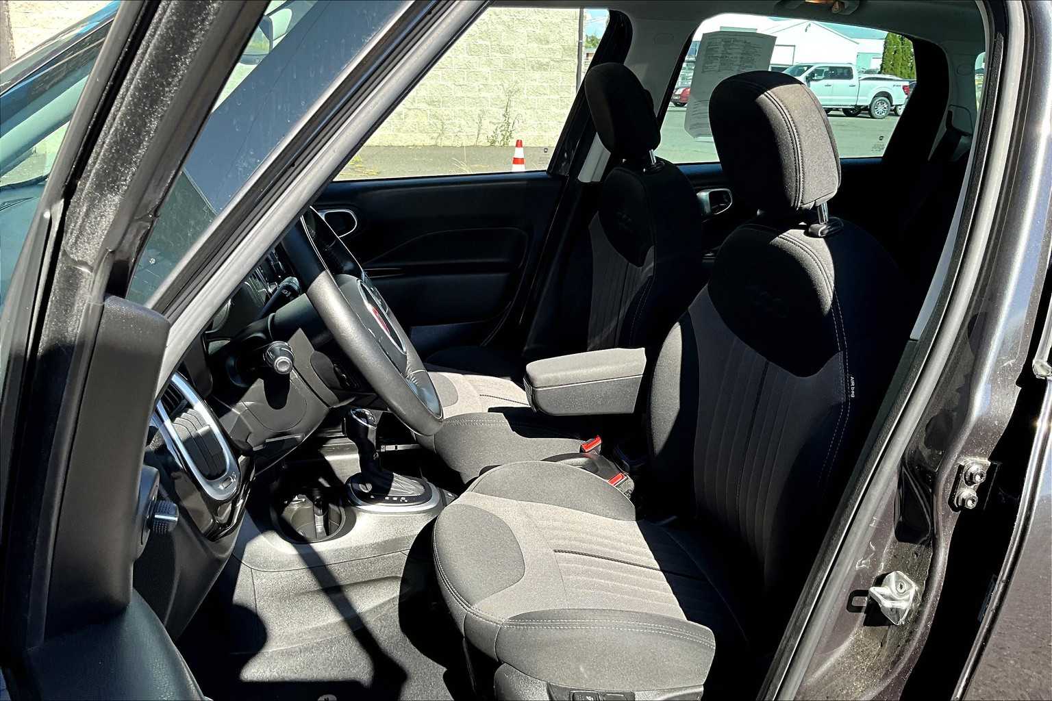 Thumbnail: 2016 Fiat 500L - 11