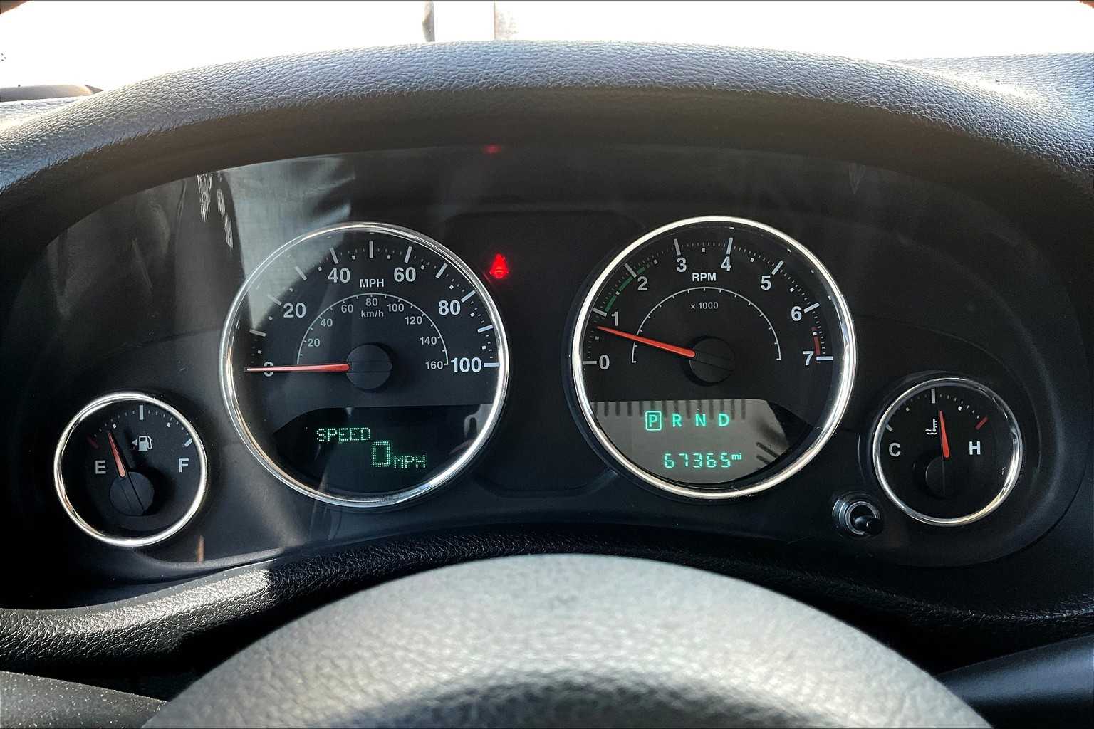 2016 Jeep Wrangler Unlimited Sahara 17