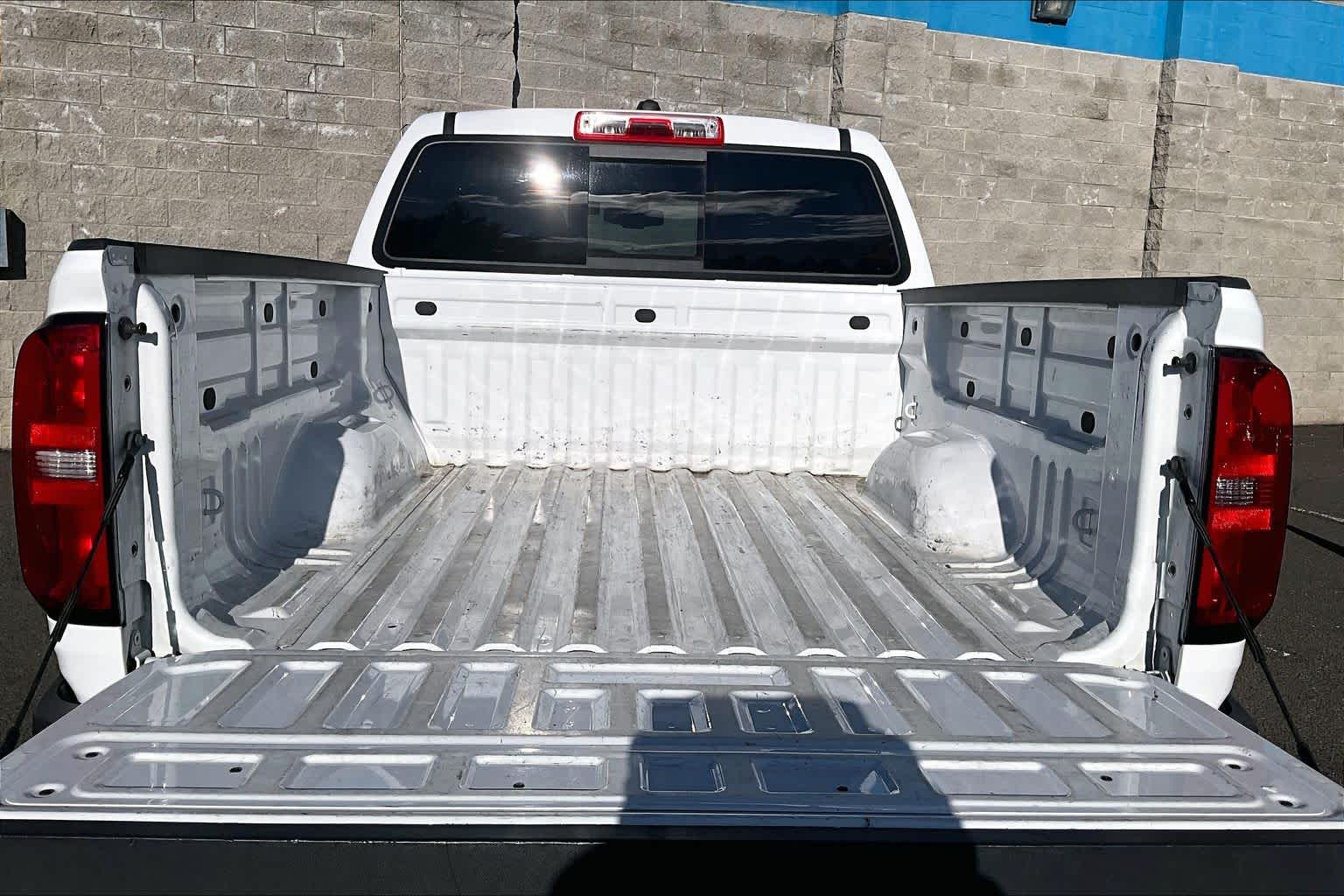 Thumbnail: 2021 Chevrolet Colorado - 18