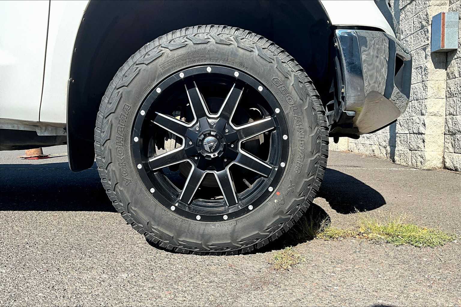 Thumbnail: 2020 Toyota Tundra - 34