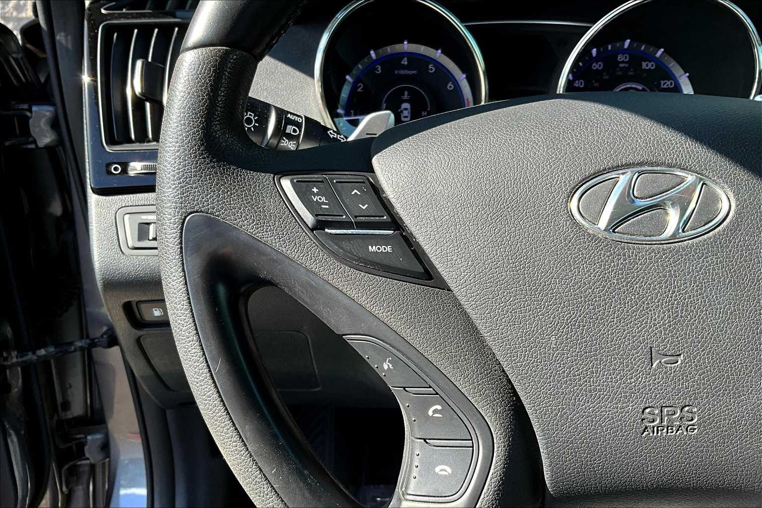 Thumbnail: 2011 Hyundai Sonata - 24