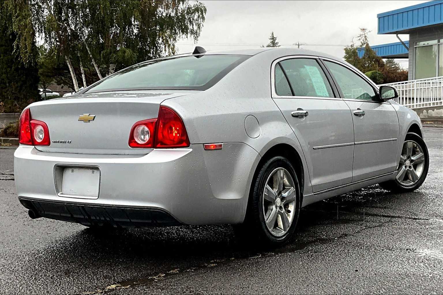 Thumbnail: 2012 Chevrolet Malibu - 22