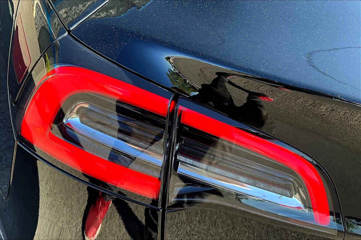 Thumbnail: 2018 Tesla Model 3 - 31