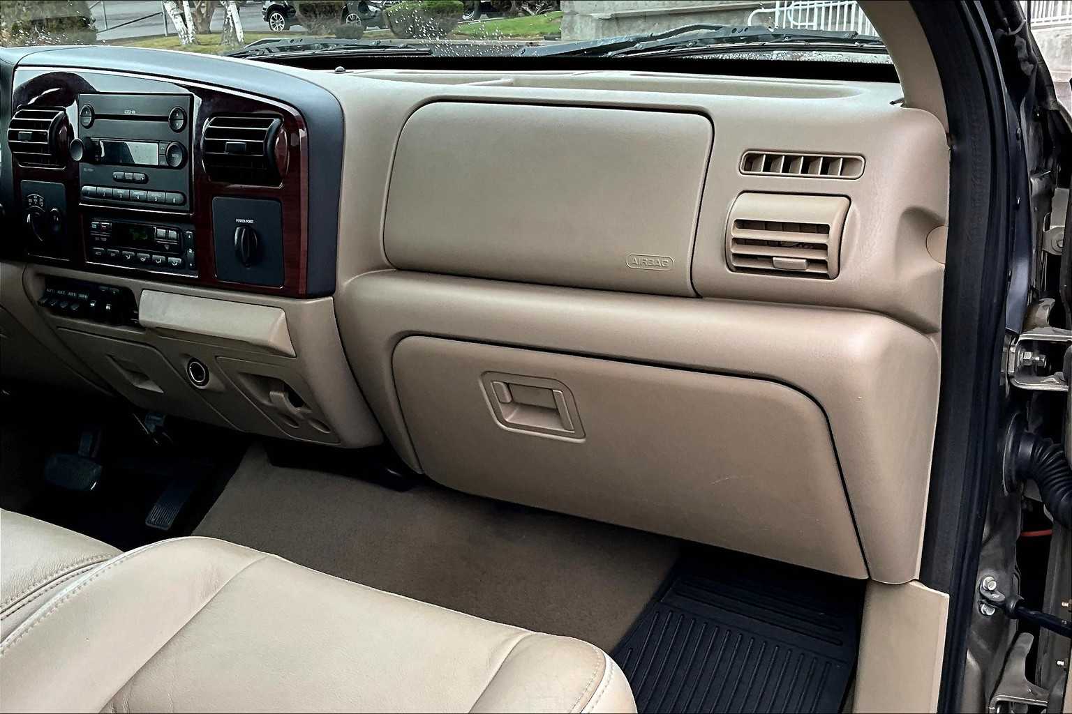 Thumbnail: 2006 Ford F-350 - 23