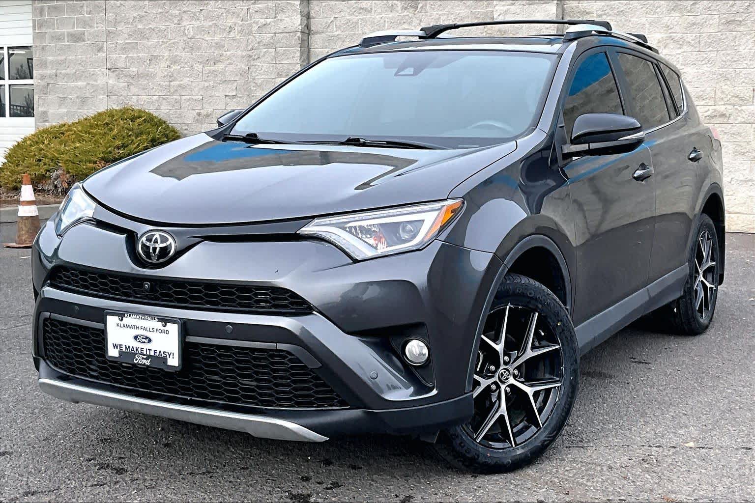 Thumbnail: 2016 Toyota RAV4 - 1