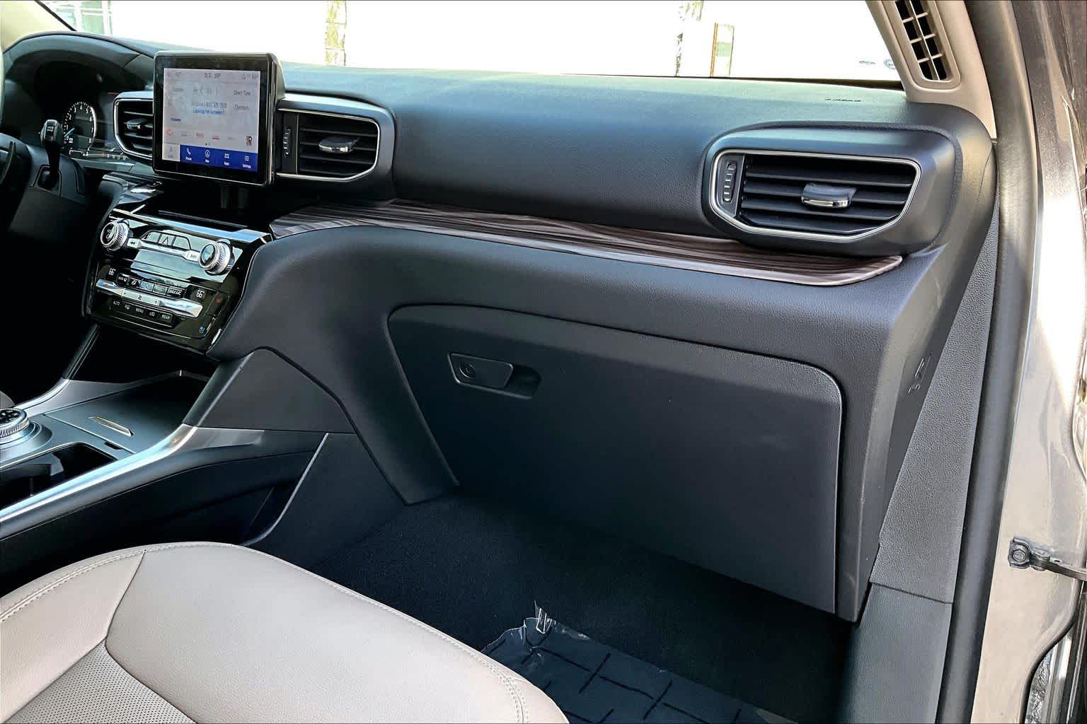 Thumbnail: 2021 Ford Explorer - 23