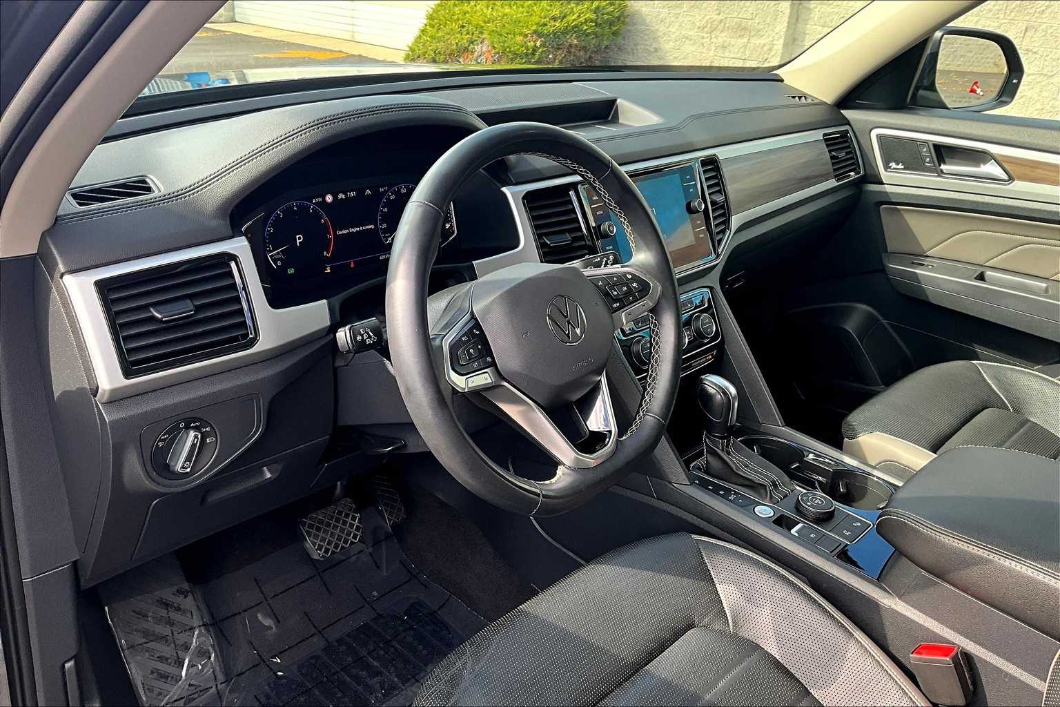 Thumbnail: 2021 Volkswagen Atlas - 2