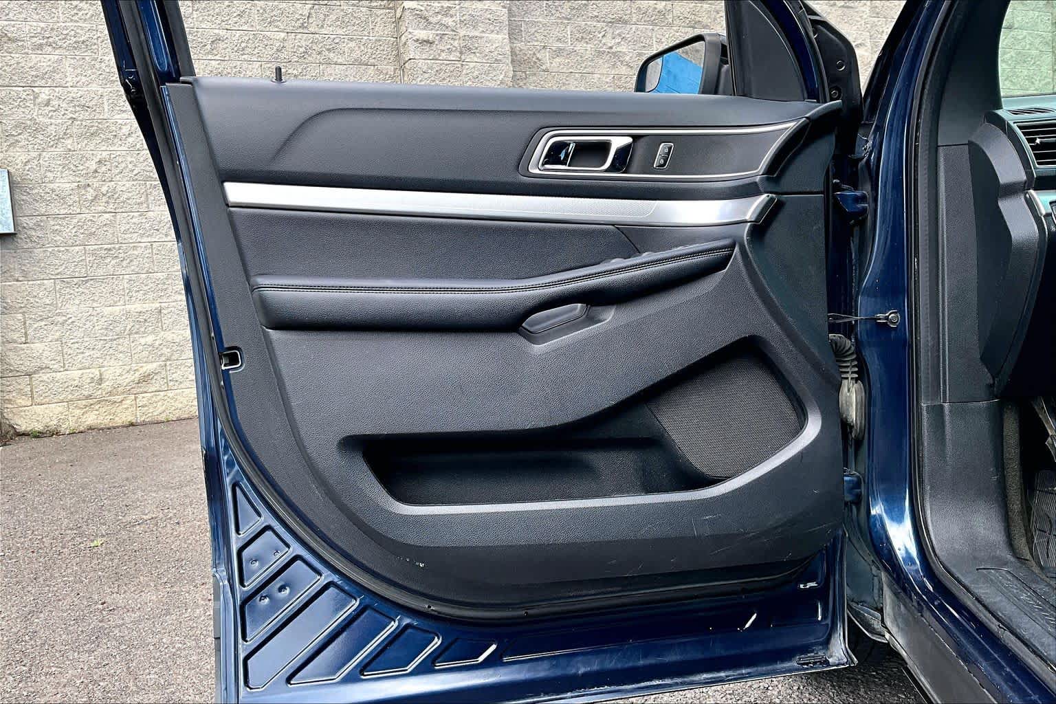 Thumbnail: 2016 Ford Explorer - 27