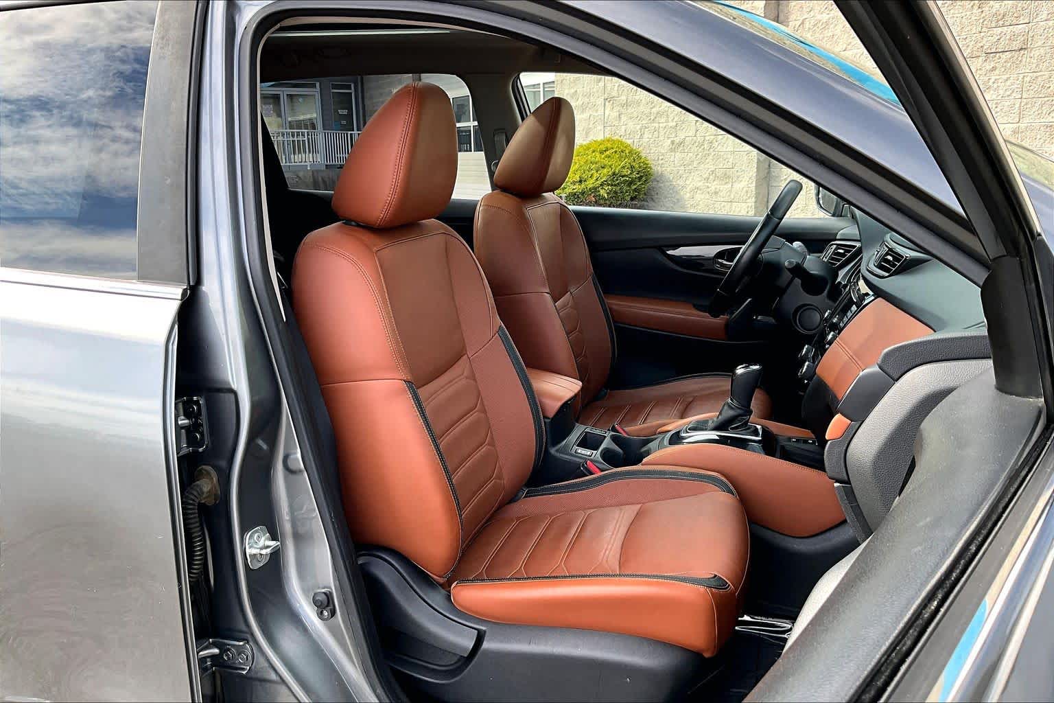 Thumbnail: 2018 Nissan Rogue - 13