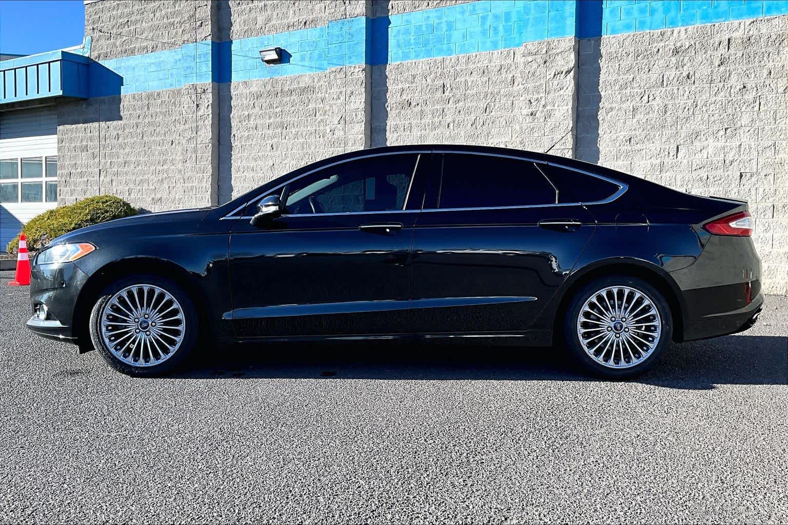 Thumbnail: 2015 Ford Fusion - 3