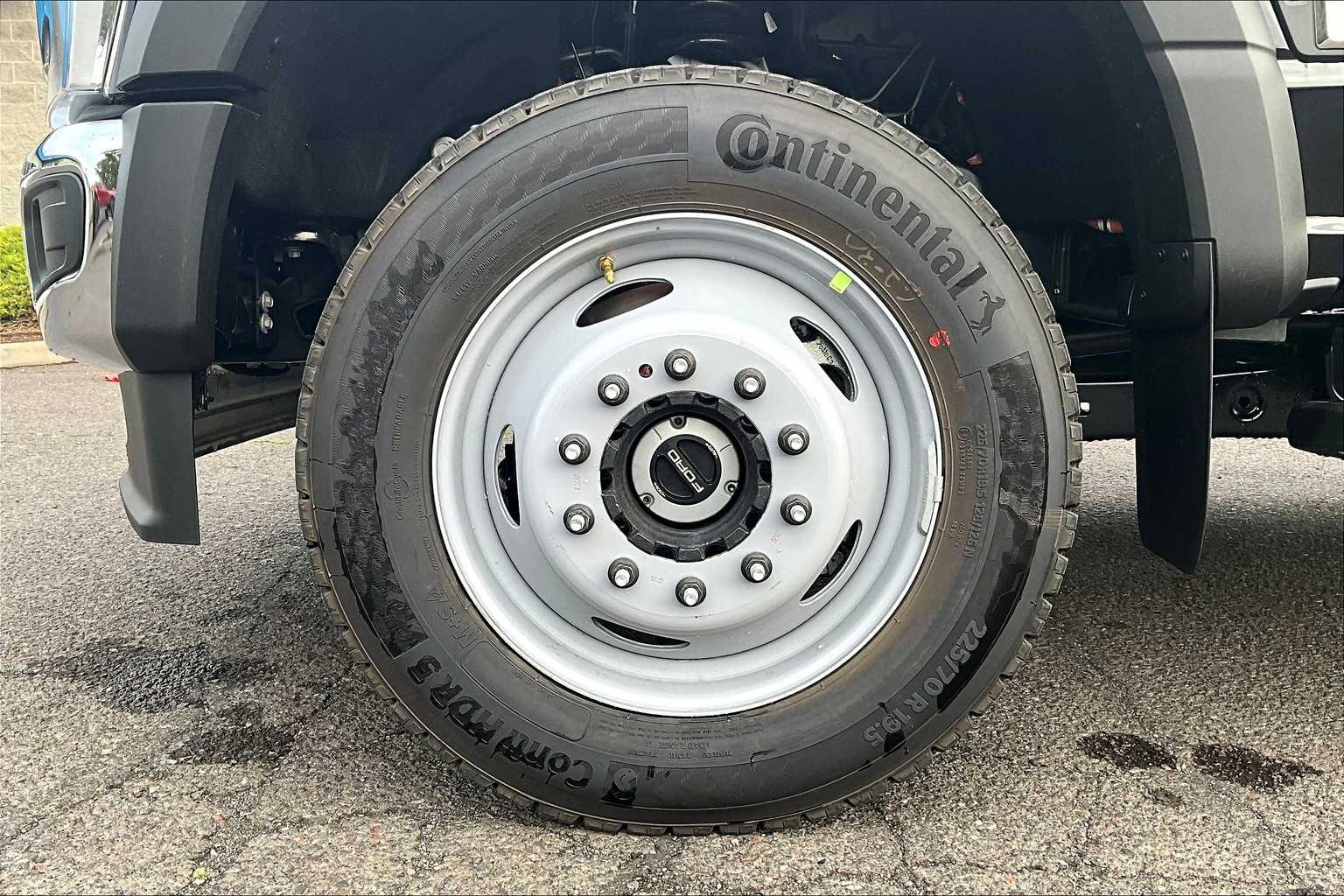 Thumbnail: 2026 Ford F-550 - 8