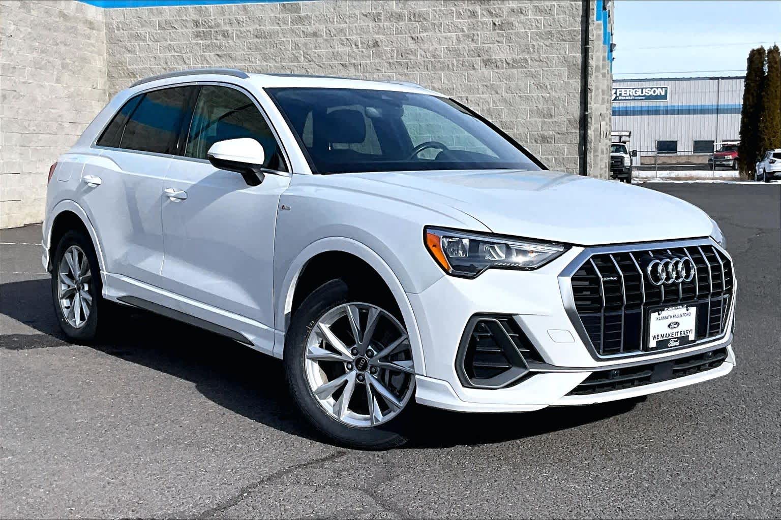 Thumbnail: 2022 Audi Q3 - 21