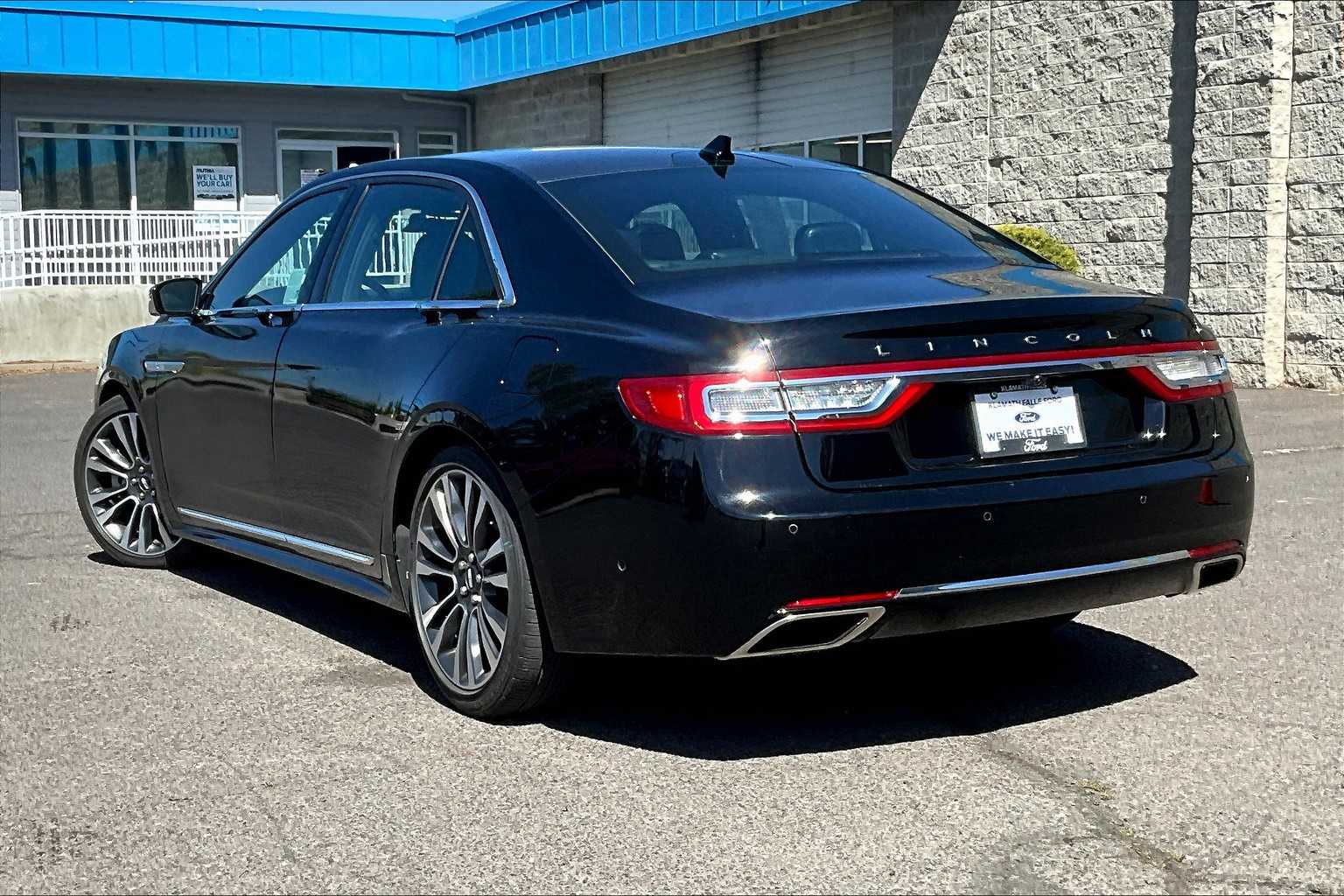 Thumbnail: 2018 Lincoln Continental - 4