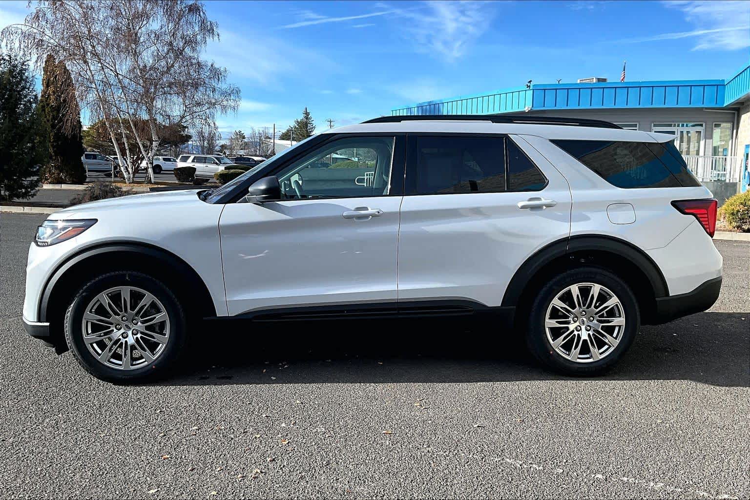 Thumbnail: 2026 Ford Explorer - 2