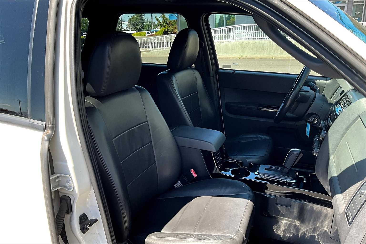 Thumbnail: 2010 Ford Escape - 13