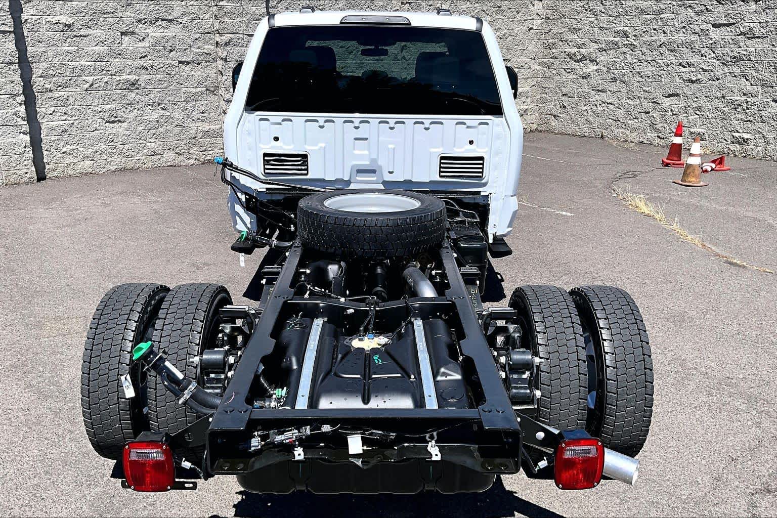 Thumbnail: 2026 Ford F-550 - 19