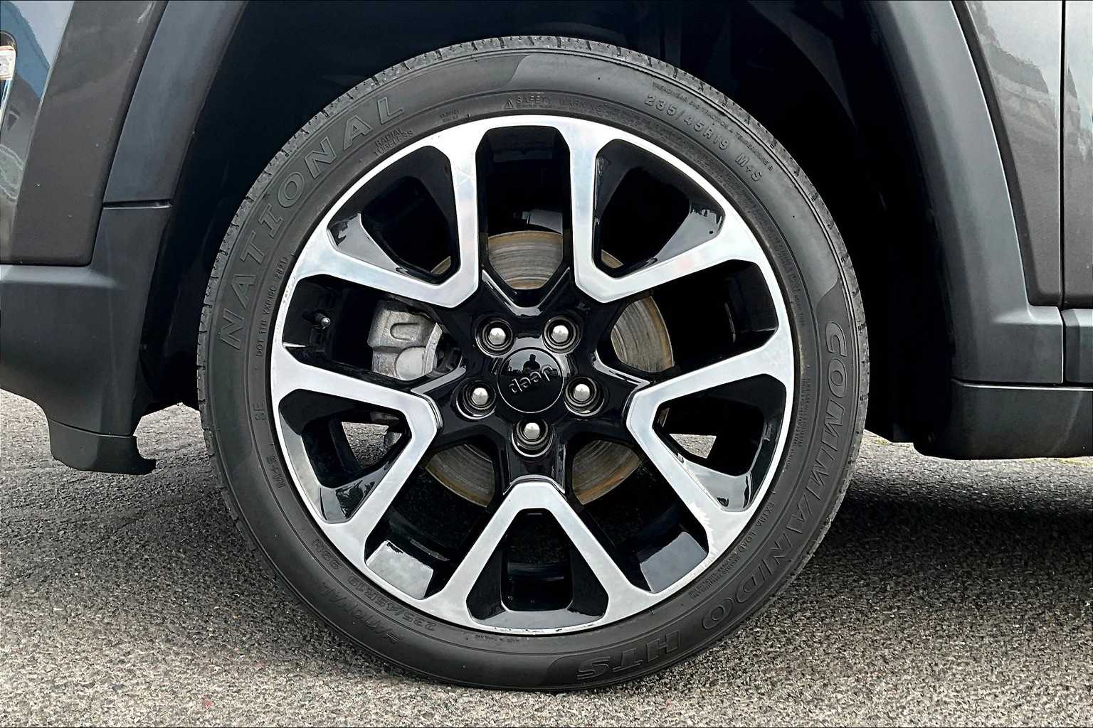 Thumbnail: 2018 Jeep Compass - 8