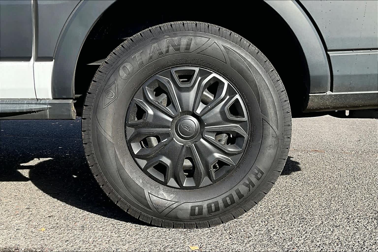 Thumbnail: 2018 Ford Transit Series - 35