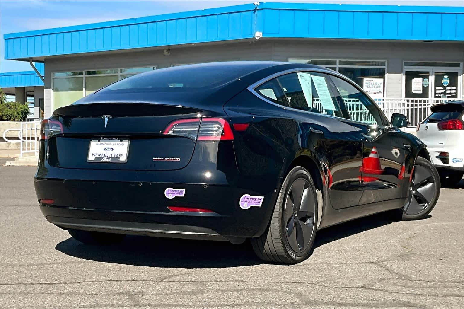 Thumbnail: 2018 Tesla Model 3 - 21