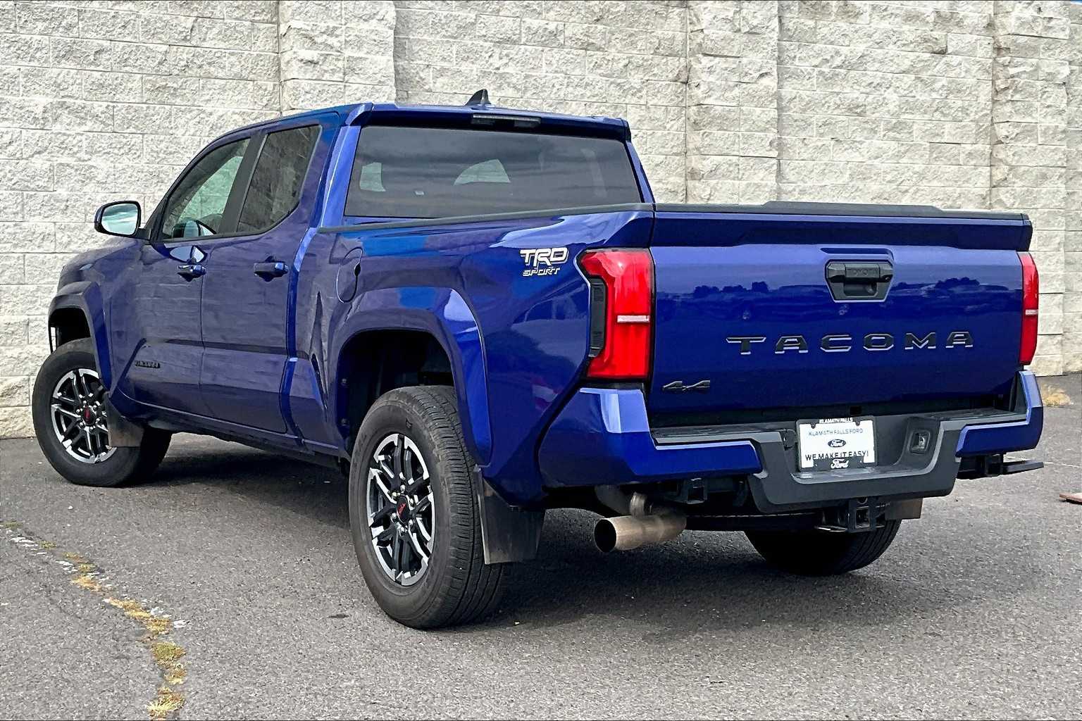 Thumbnail: 2024 Toyota Tacoma - 4