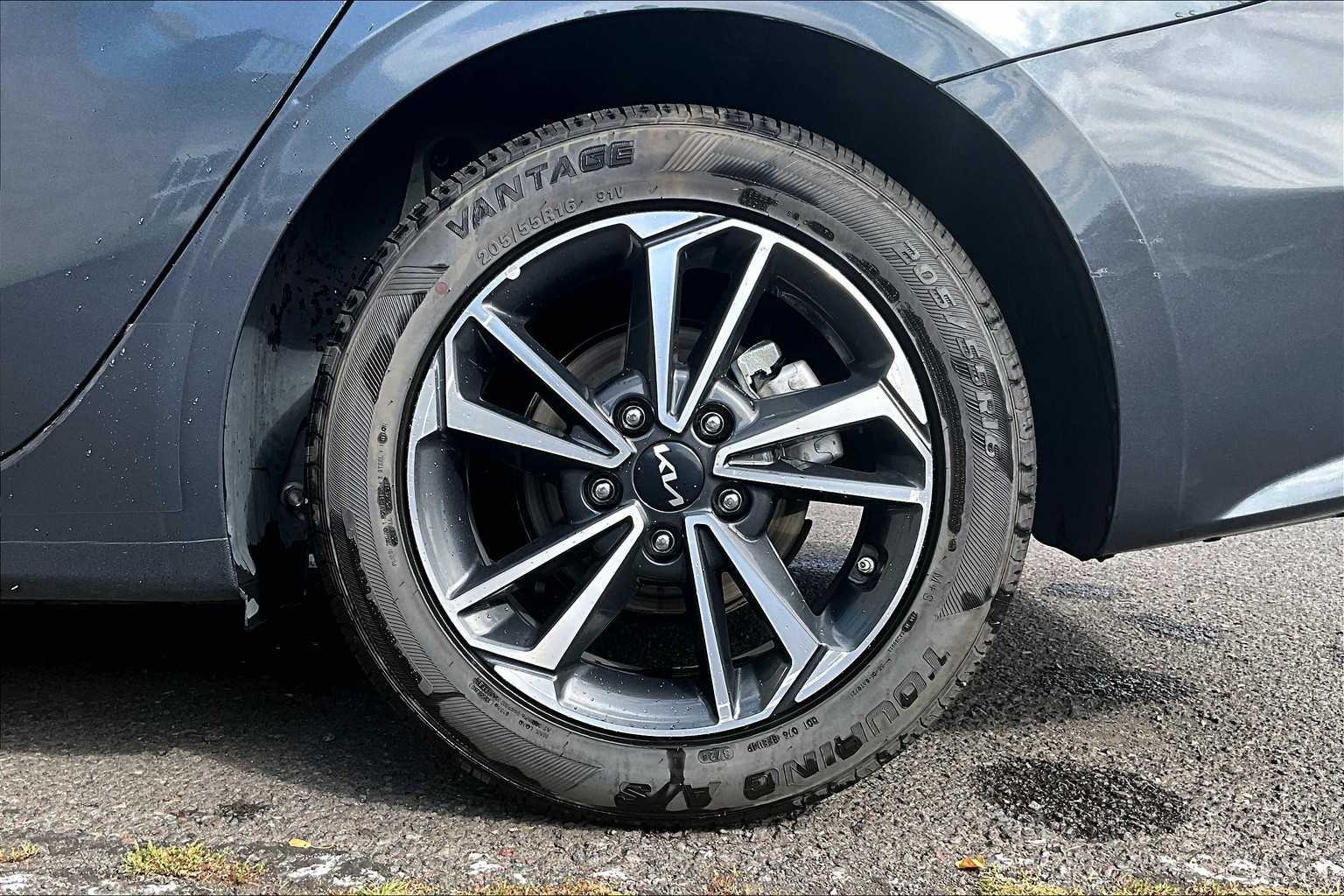 Thumbnail: 2023 Kia Forte - 35