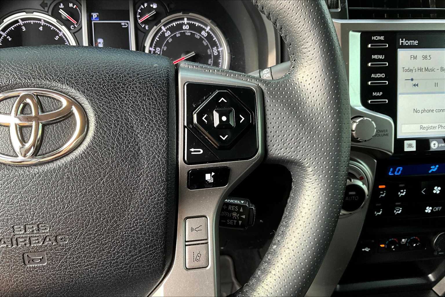 Thumbnail: 2022 Toyota 4Runner - 25