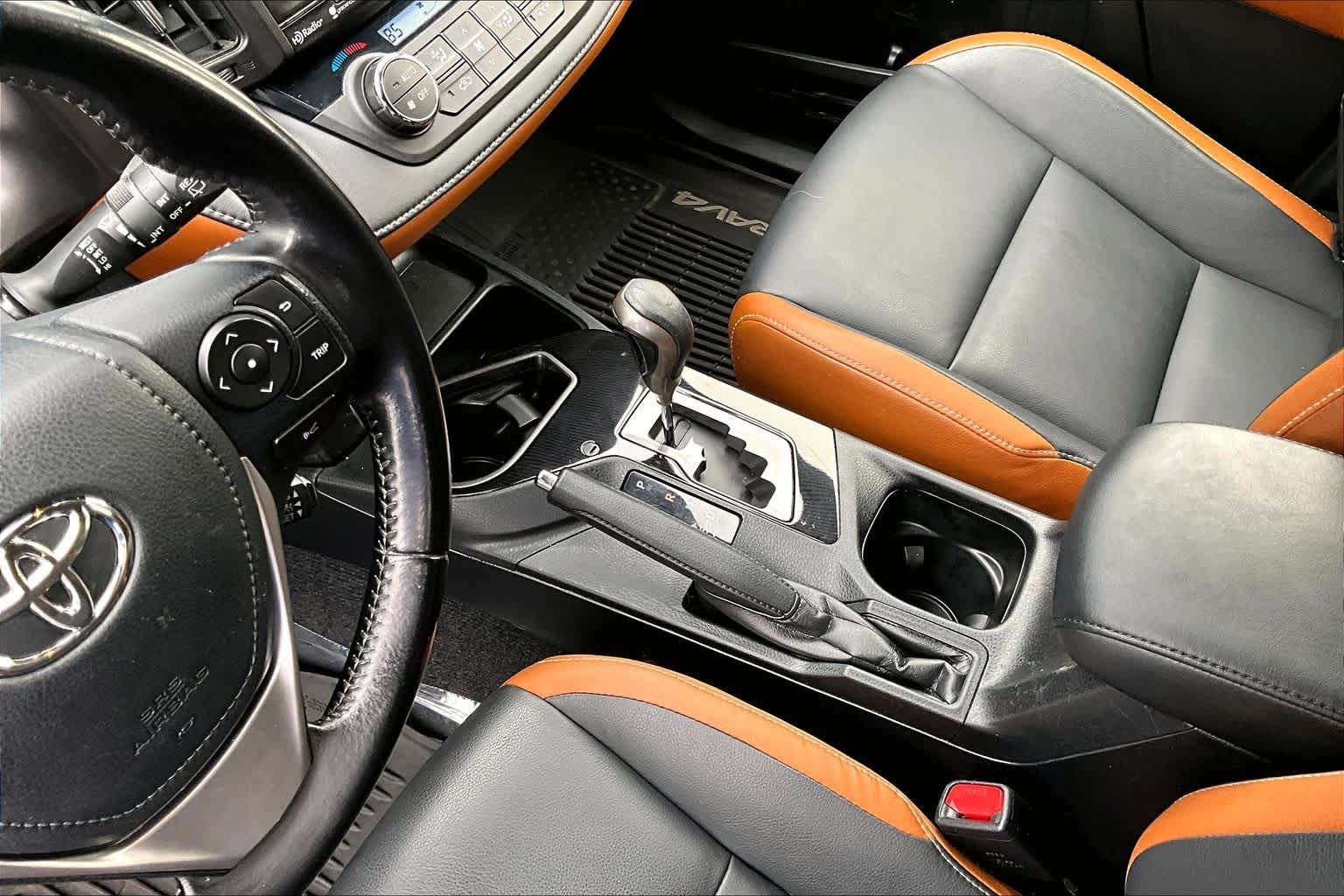 Thumbnail: 2017 Toyota RAV4 - 16