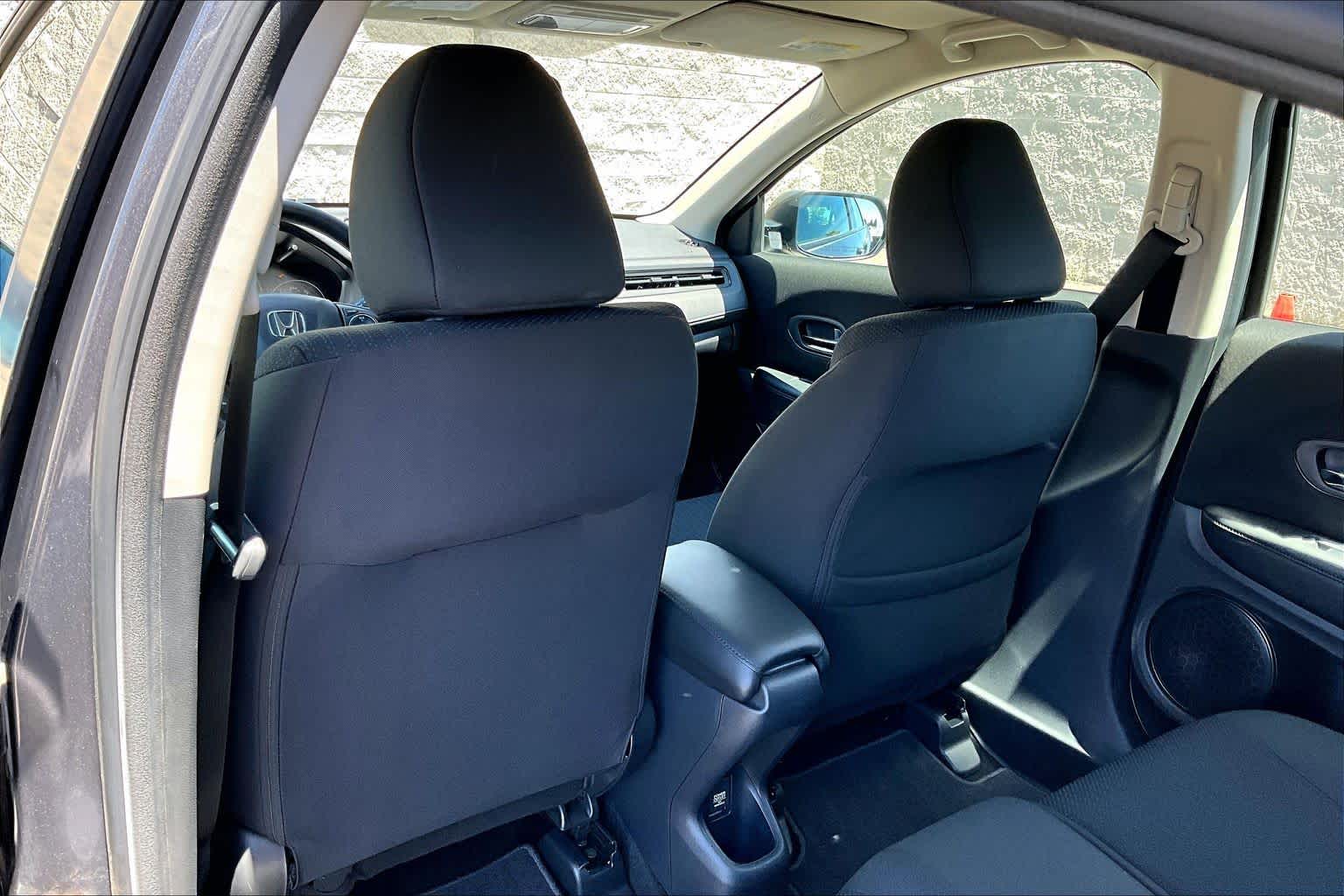 Thumbnail: 2018 Honda HR-V - 11