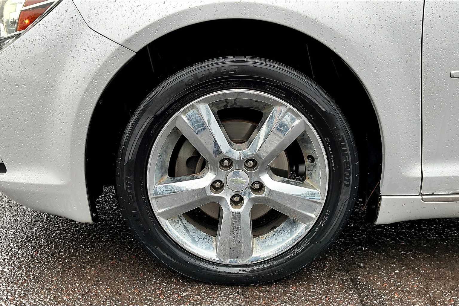 Thumbnail: 2012 Chevrolet Malibu - 8