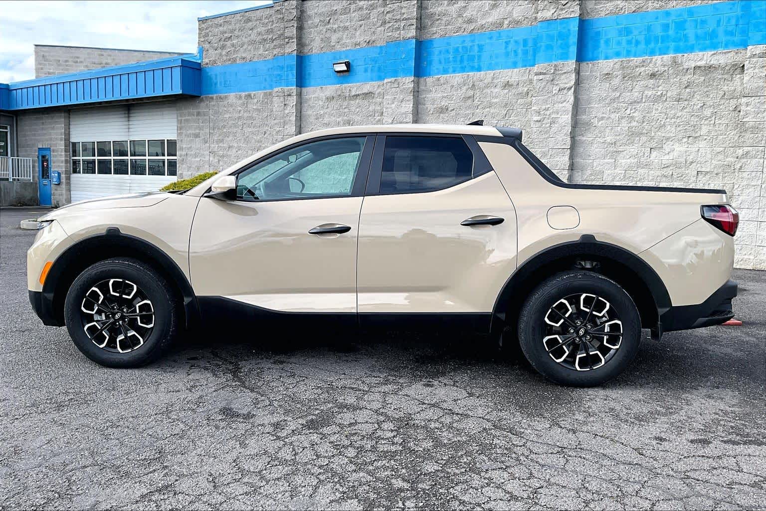 Thumbnail: 2023 Hyundai Santa Cruz - 3