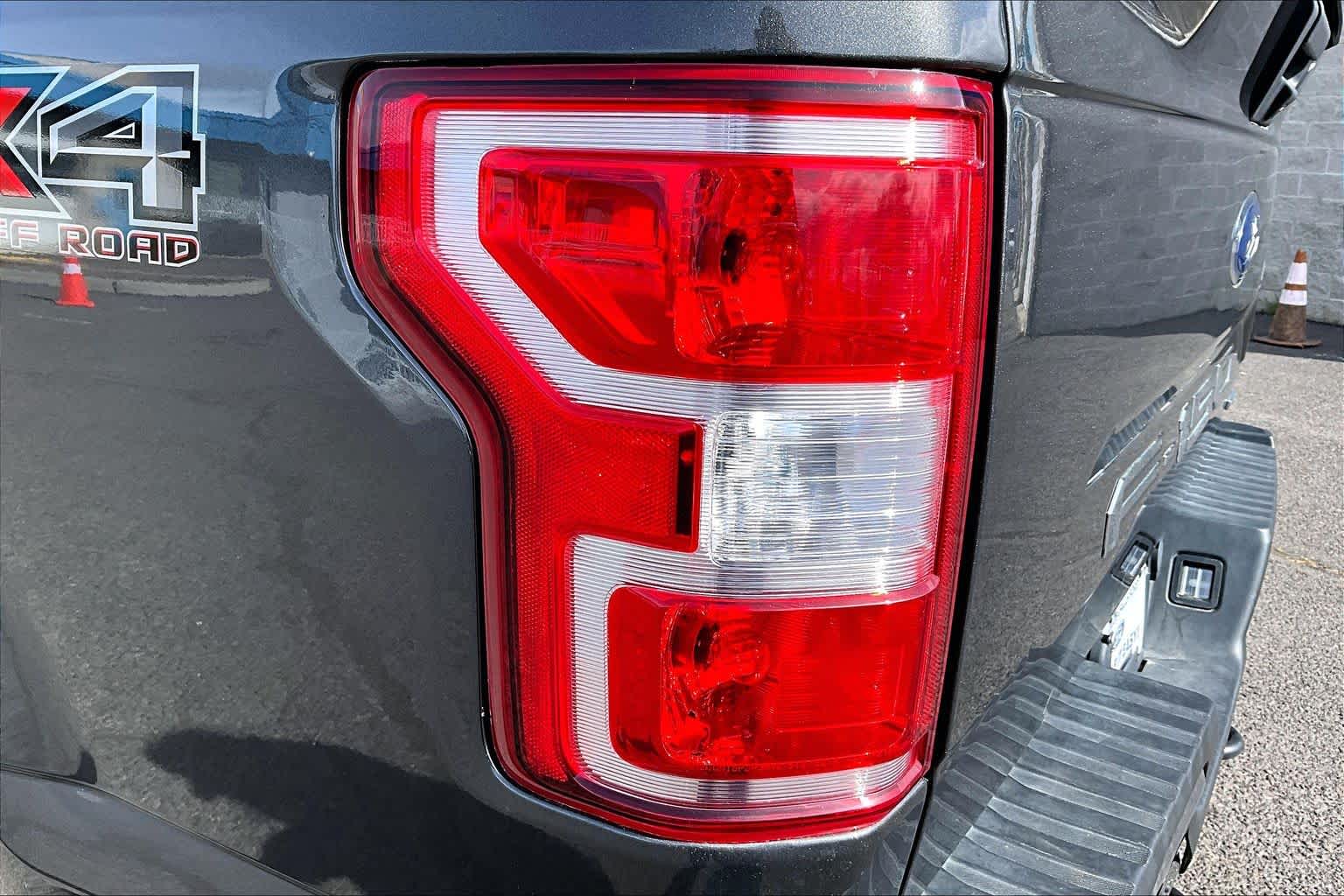 Thumbnail: 2020 Ford F-150 - 32