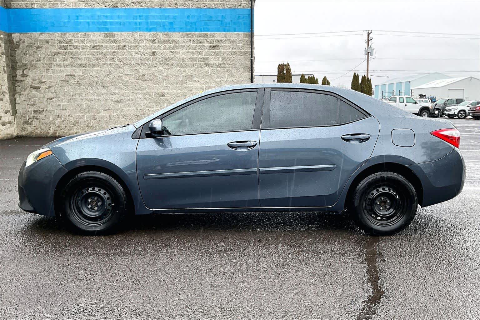 Thumbnail: 2014 Toyota Corolla - 3