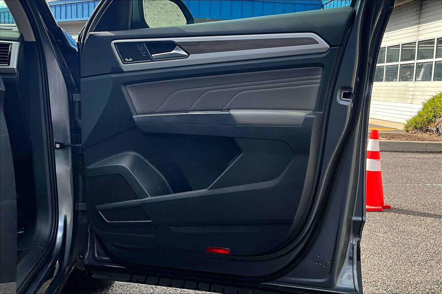 Thumbnail: 2021 Volkswagen Atlas - 28