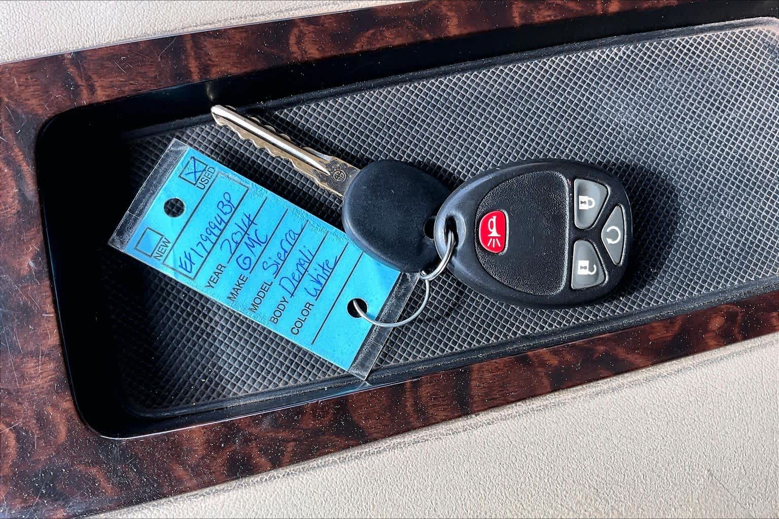 Thumbnail: 2014 GMC Sierra 2500 - 19