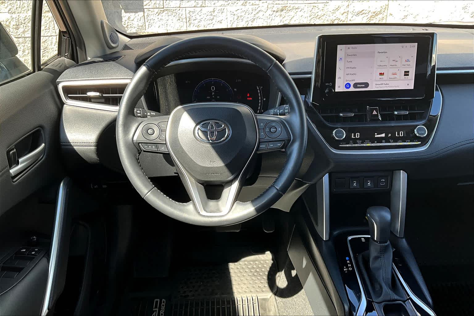 2023 Toyota Corolla Cross XLE 14
