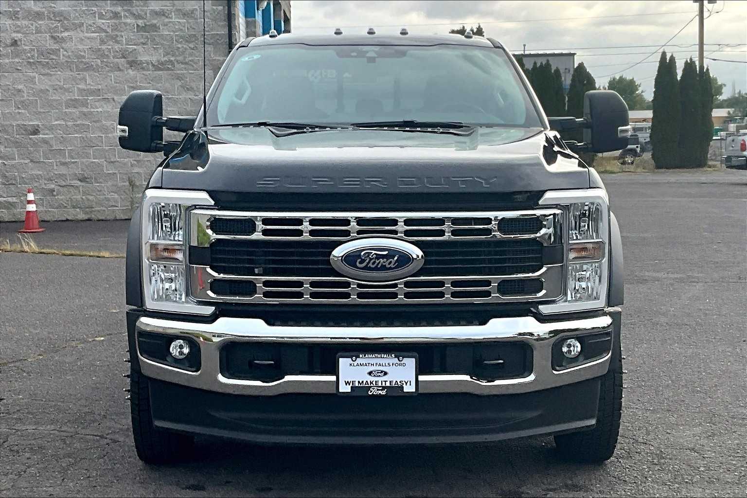 Thumbnail: 2026 Ford F-550 - 6