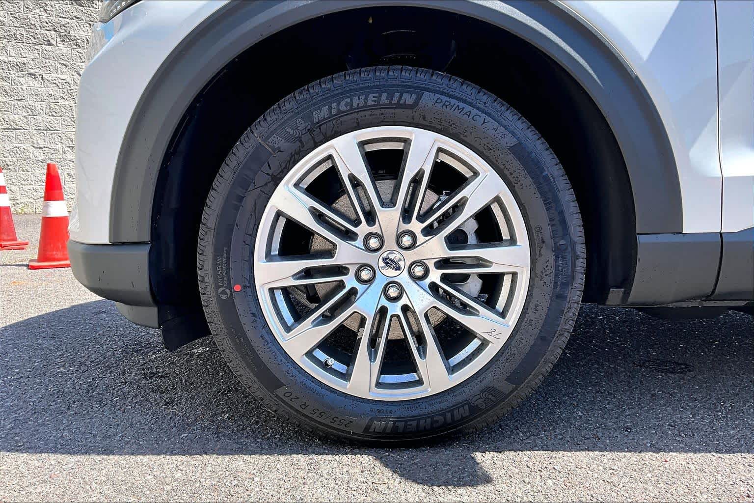 Thumbnail: 2026 Ford Explorer - 8