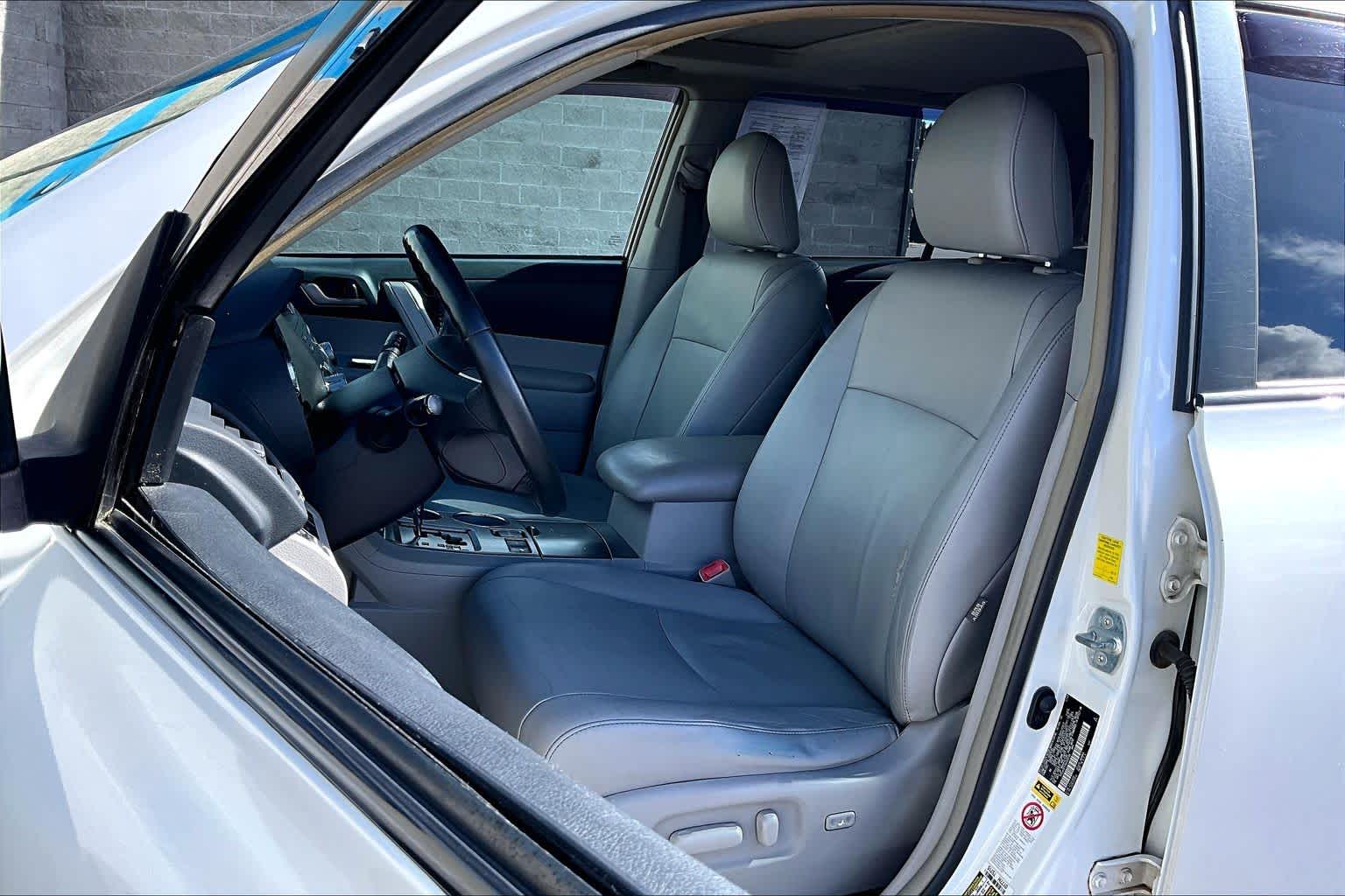 Thumbnail: 2010 Toyota Highlander - 11