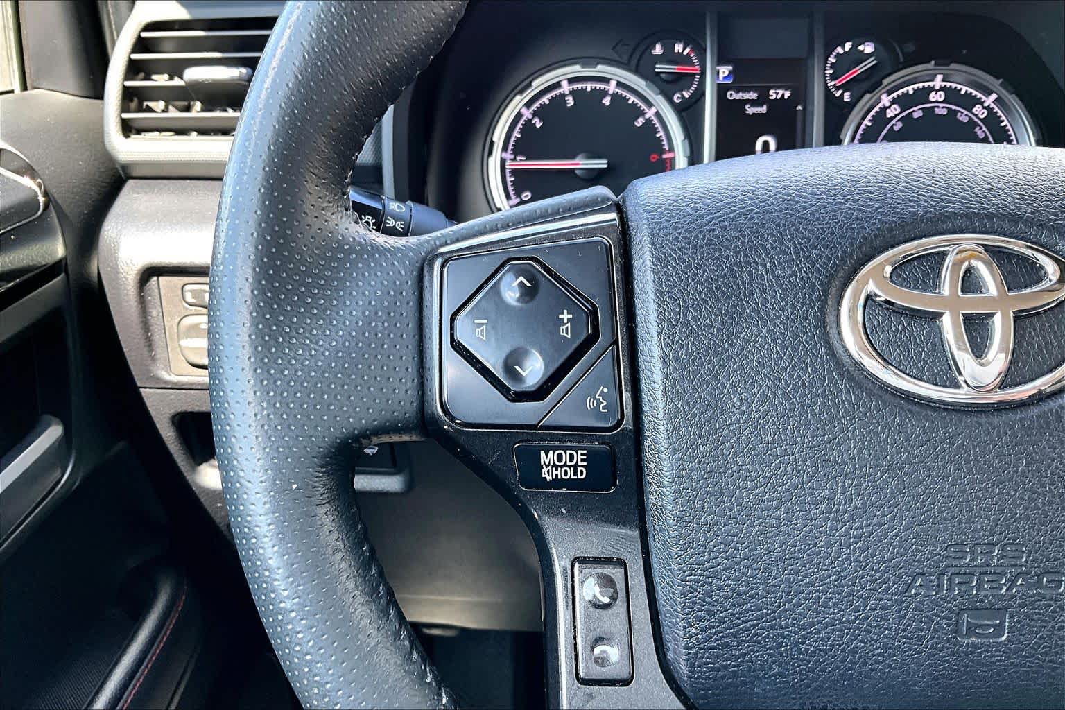 Thumbnail: 2022 Toyota 4Runner - 24