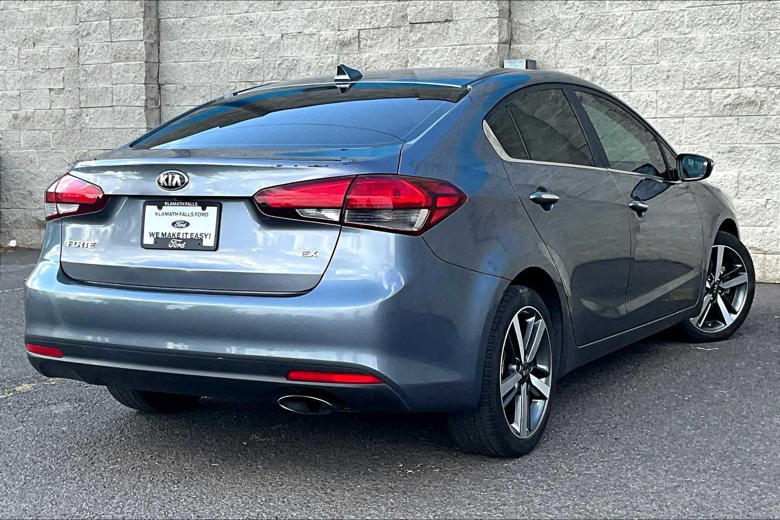 Thumbnail: 2018 Kia Forte - 22