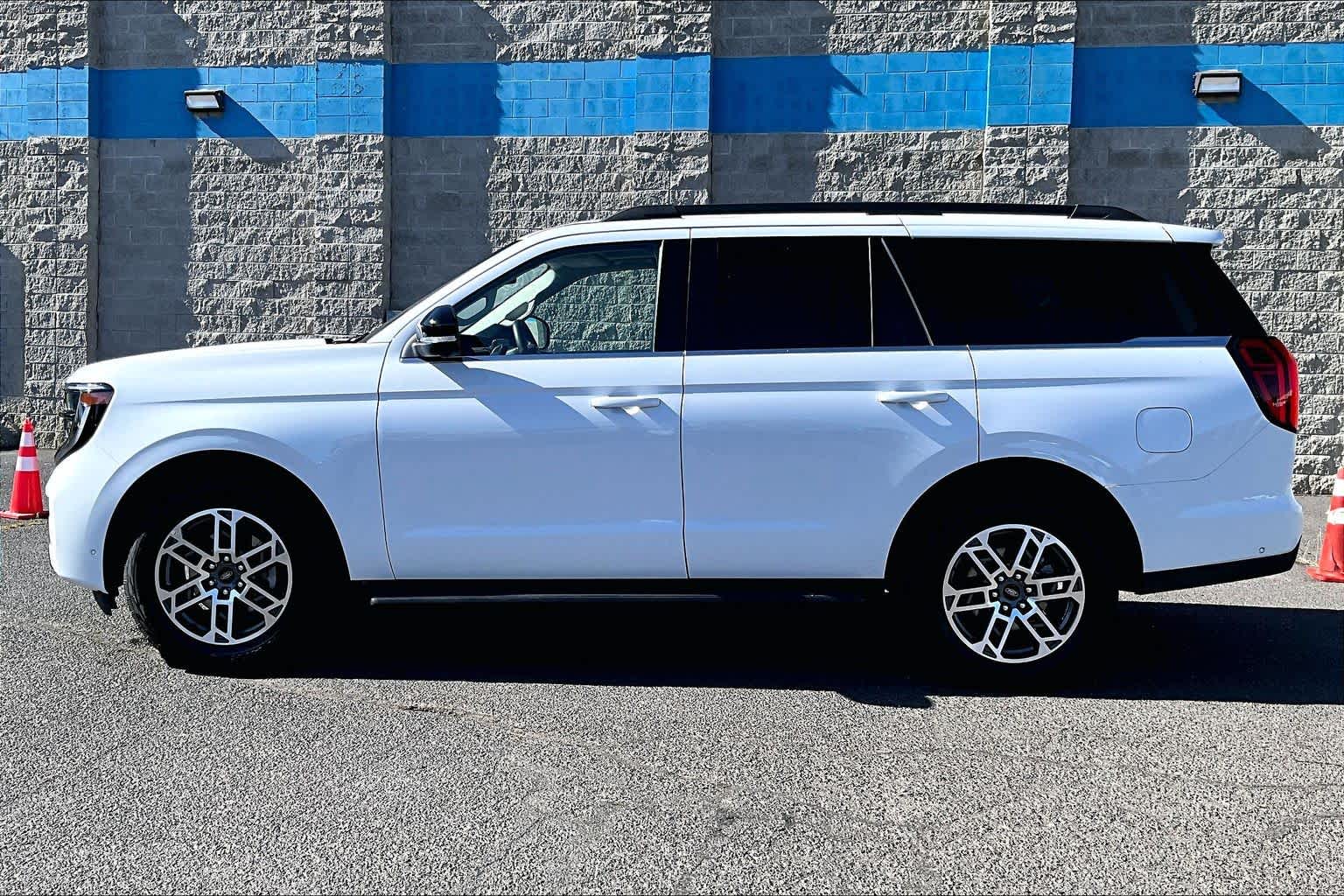 Thumbnail: 2025 Ford Expedition - 3