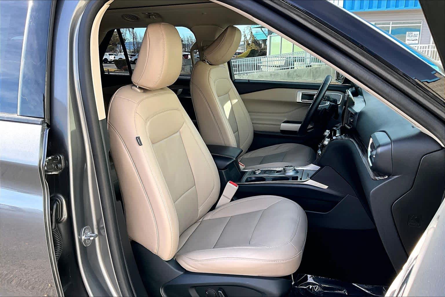 Thumbnail: 2021 Ford Explorer - 13