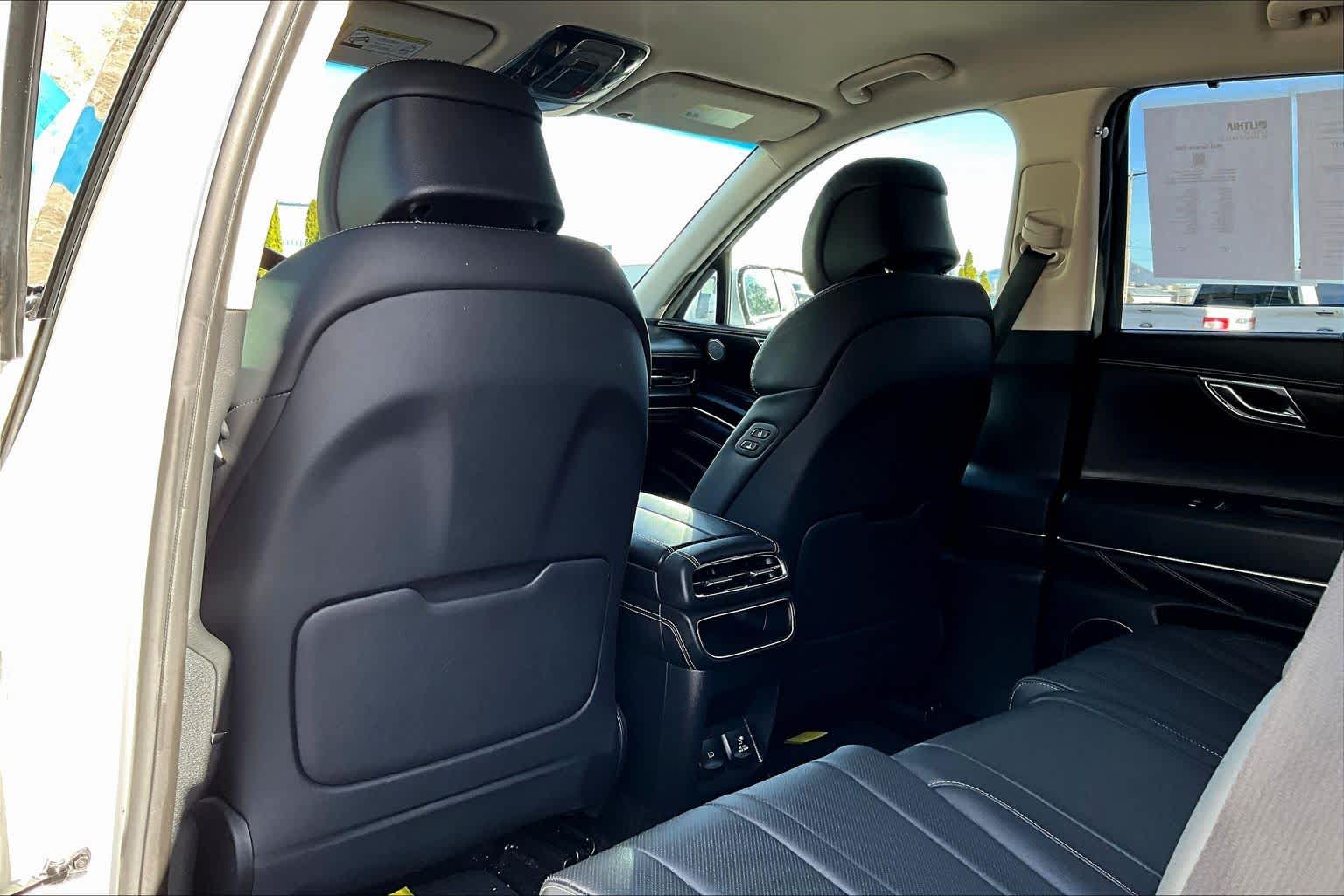 Thumbnail: 2024 Genesis GV80 - 12