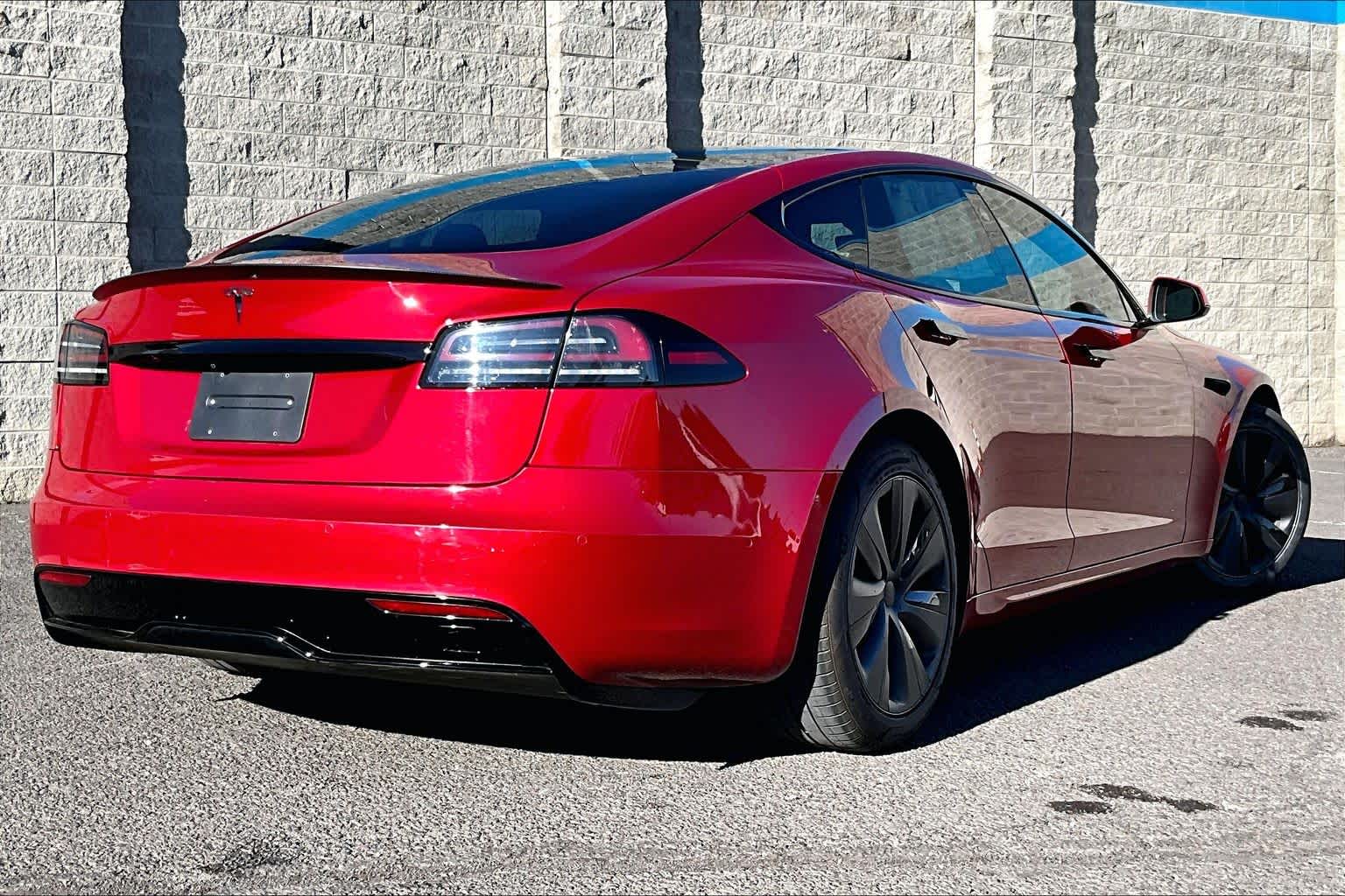Thumbnail: 2022 Tesla Model S - 22