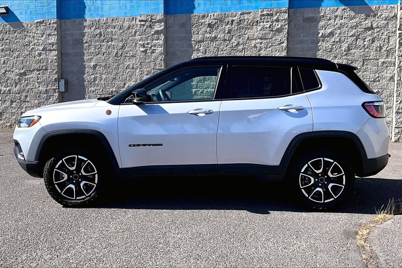 Thumbnail: 2025 Jeep Compass - 3